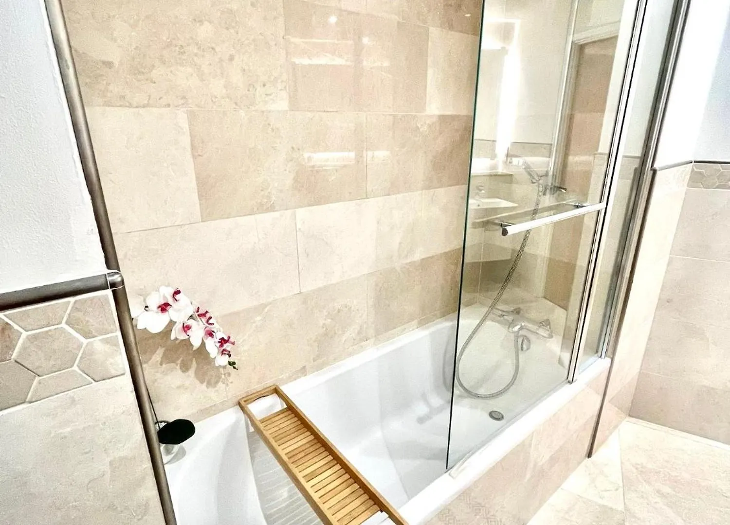 22Nd Floor Luxury City Centre Apartment Белфаст